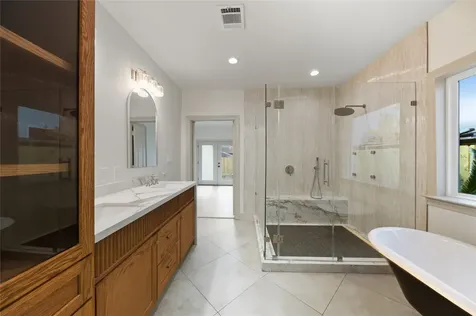 1202 Aurora Street Houston TX 77009