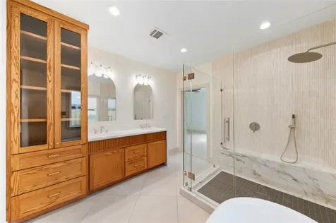 1202 Aurora Street Houston TX 77009