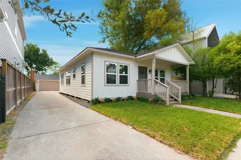 1202 Aurora Street Houston TX 77009