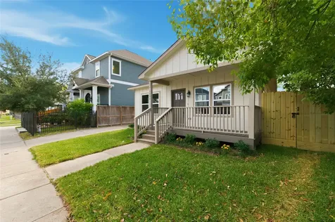 1202 Aurora Street Houston TX 77009