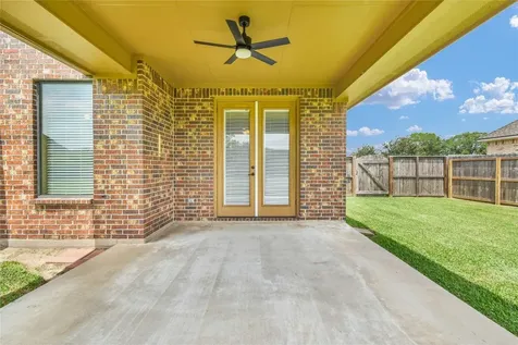 1100 Southern Oaks Drive Angleton TX 77515