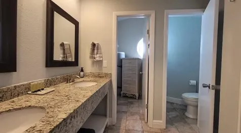 17732 Glei Galveston TX 77554