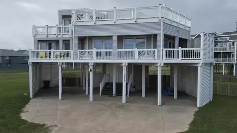 17732 Glei Galveston TX 77554