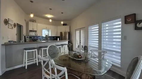 17732 Glei Galveston TX 77554