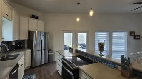 17732 Glei Galveston TX 77554