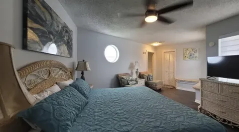 17732 Glei Galveston TX 77554