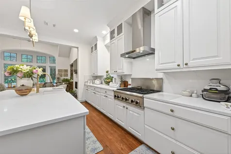 22 Frontenac Way The Woodlands TX 77382