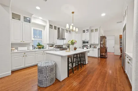 22 Frontenac Way The Woodlands TX 77382