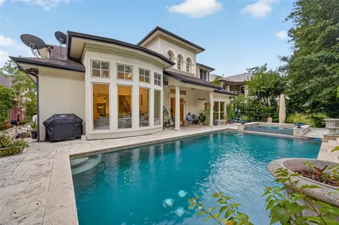 22 Frontenac Way The Woodlands TX 77382