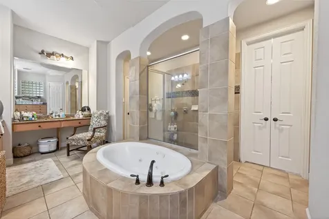 22 Frontenac Way The Woodlands TX 77382