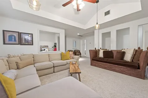 22 Frontenac Way The Woodlands TX 77382