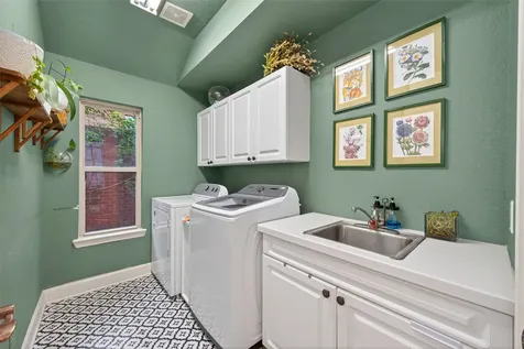 22 Frontenac Way The Woodlands TX 77382