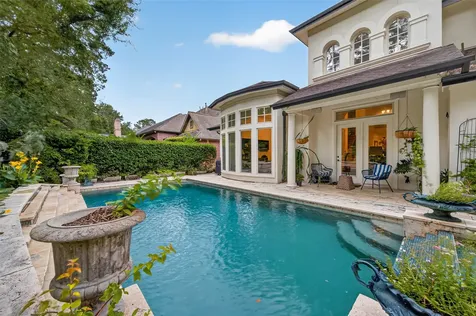 22 Frontenac Way The Woodlands TX 77382