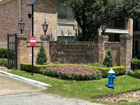 2230 S Piney Point Road 104 Houston TX 77063