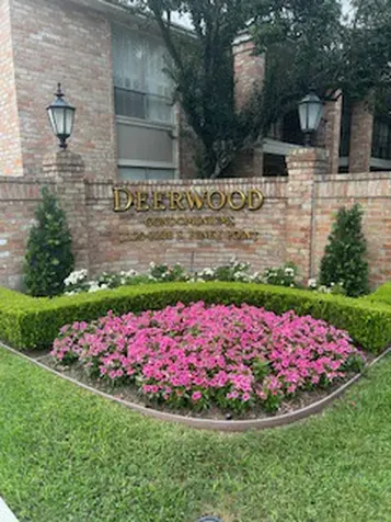 2230 S Piney Point Road 104 Houston TX 77063
