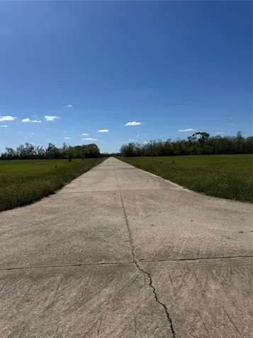 820 Chuckwagon Trail Angleton TX 77515