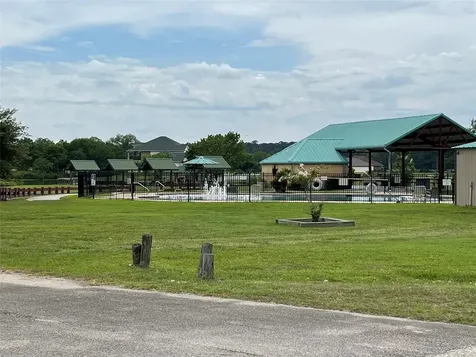 8 Hillside Court Huntsville TX 77340