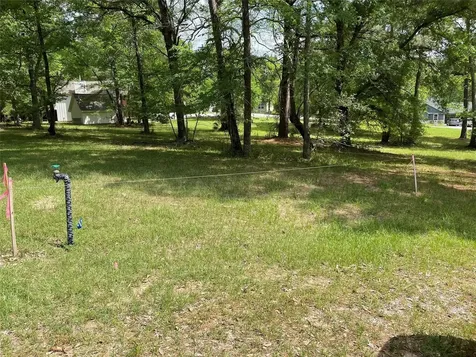 8 Hillside Court Huntsville TX 77340