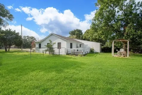 2523 S Broadway Street La Porte TX 77571