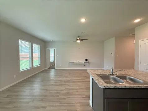 2268 Riveroaks Drive West Columbia TX 77486
