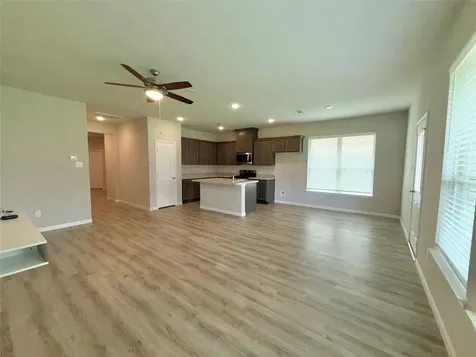 2268 Riveroaks Drive West Columbia TX 77486
