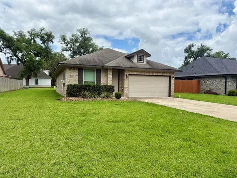 2268 Riveroaks Drive West Columbia TX 77486