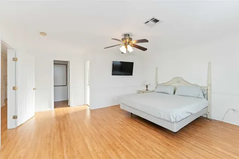 606 Packer Court Webster TX 77598