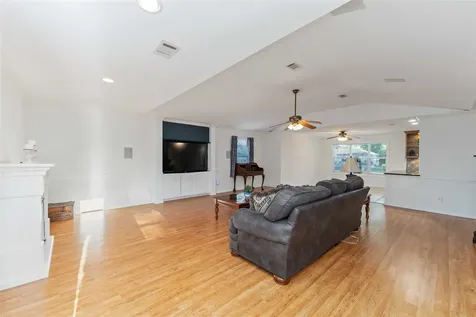 606 Packer Court Webster TX 77598