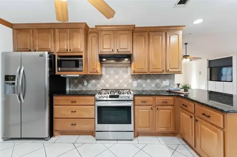 606 Packer Court Webster TX 77598