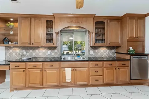 606 Packer Court Webster TX 77598