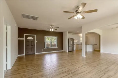 72 Oak Hill Drive Huntsville TX 77320