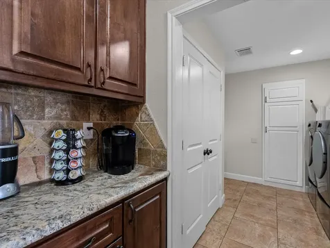 1613 S Hood Street Alvin TX 77511