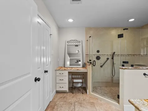 1613 S Hood Street Alvin TX 77511