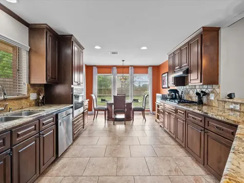 1613 S Hood Street Alvin TX 77511