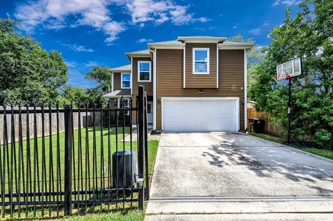 4617 White Rock Street Houston TX 77051