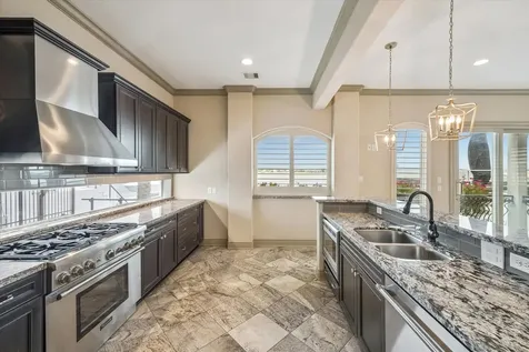 2466 Beacon Circle League City TX 77573