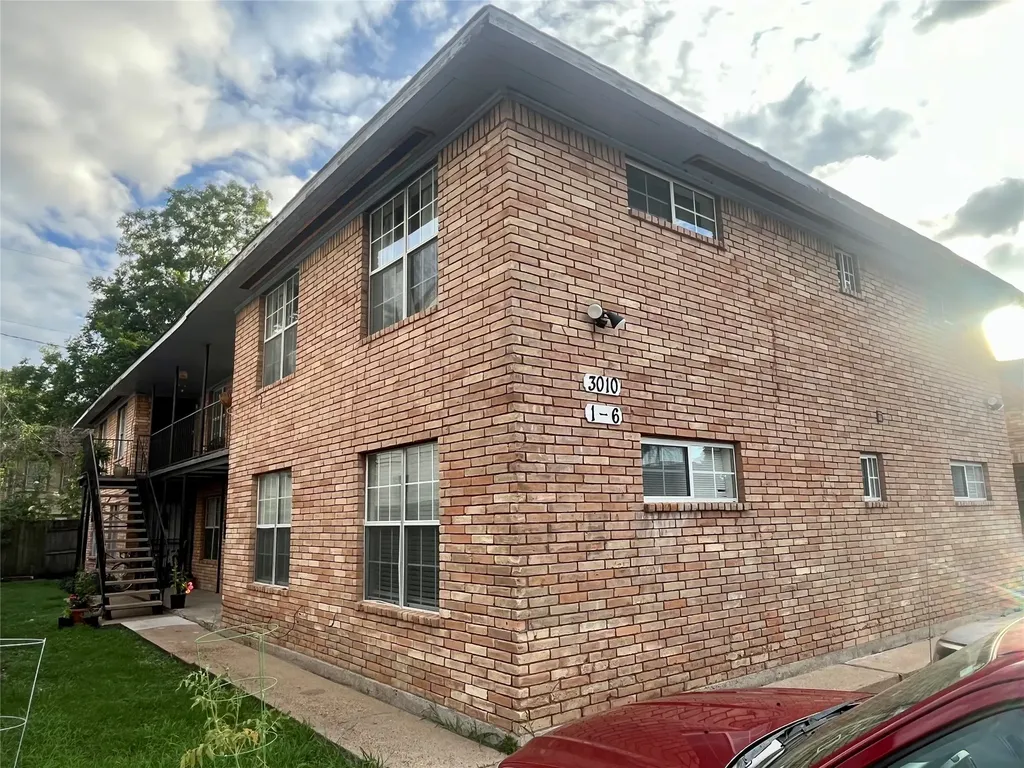 3010 Oakdale Street 4 Houston TX 77004