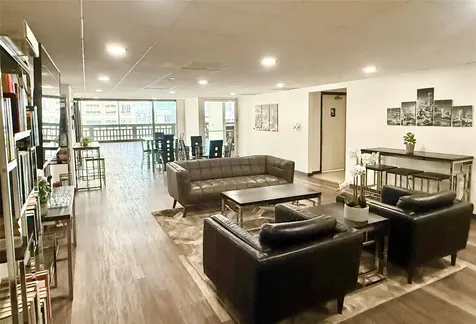 2016 Main Street 2105 Houston TX 77002