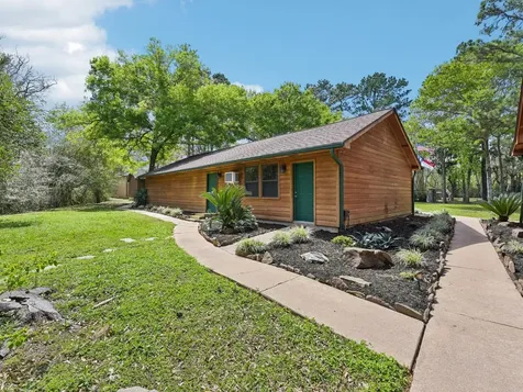101-1/2 Avenue J Dickinson TX 77539