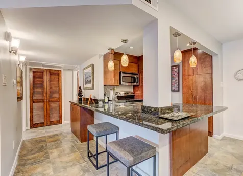 6480 Bayou Glen Road Houston TX 77057