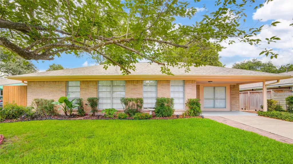 11206 Cliffwood Drive Houston TX 77035