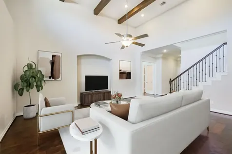 10 Silent Way Drive Sugar Land TX 77498