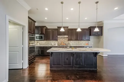 10 Silent Way Drive Sugar Land TX 77498