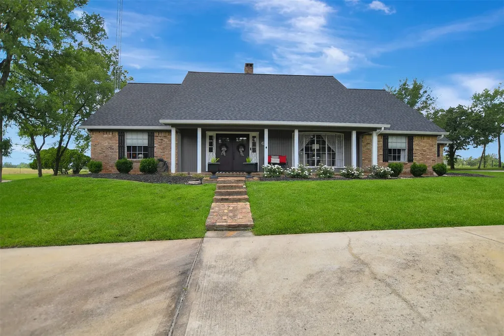 925 Standley Road Madisonville TX 77864