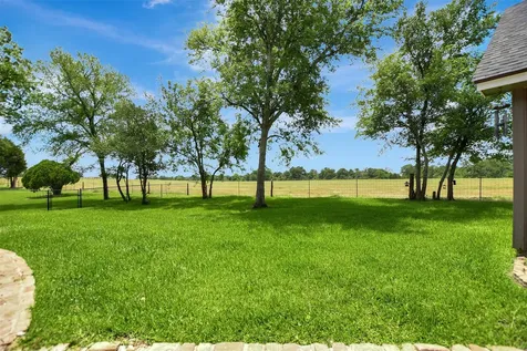 925 Standley Road Madisonville TX 77864