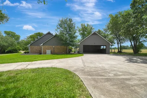 925 Standley Road Madisonville TX 77864