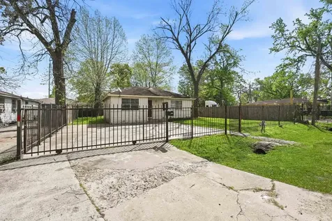 9118 Spaulding Street Houston TX 77016