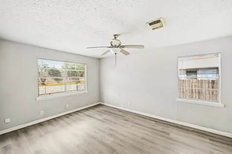 9118 Spaulding Street Houston TX 77016