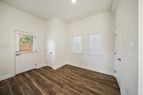 410 W Marlin Street W Willis TX 77378