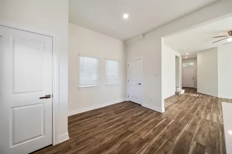410 W Marlin Street W Willis TX 77378